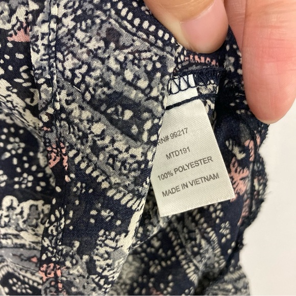 Charming Charlie Black and White Paisley Blouse - Picture 6 of 10